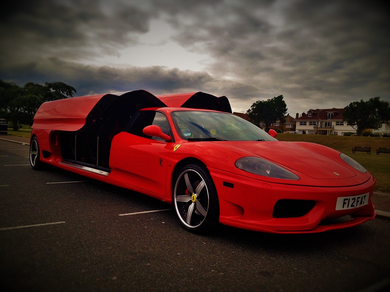 Ferrari 360 Modena Stretch Limo Hire