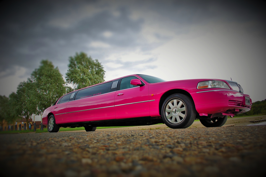 pink limo hire leicester